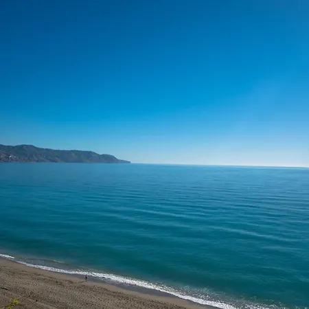 Almendros Nº5 Menyber Apartment Nerja
